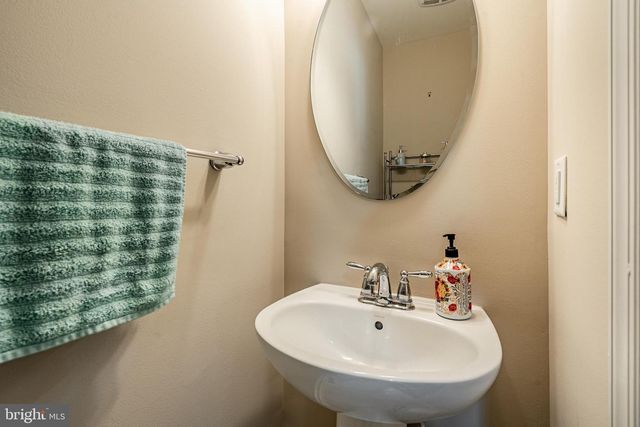 246 ANITA CT, Newark, DE 19702