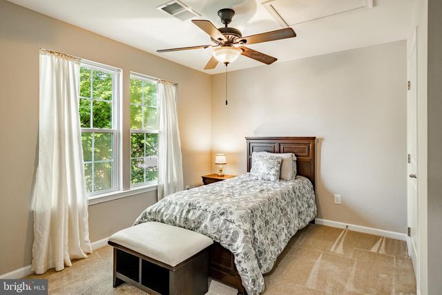 246 ANITA CT, Newark, DE 19702