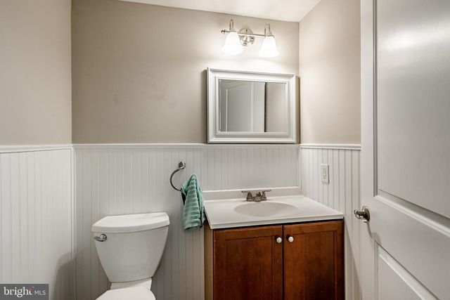 246 ANITA CT, Newark, DE 19702