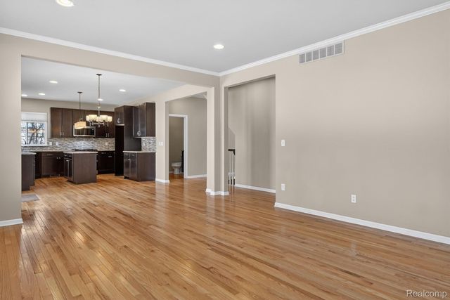 4241 Tonawanda Avenue, Royal Oak Charter Township, MI 48073