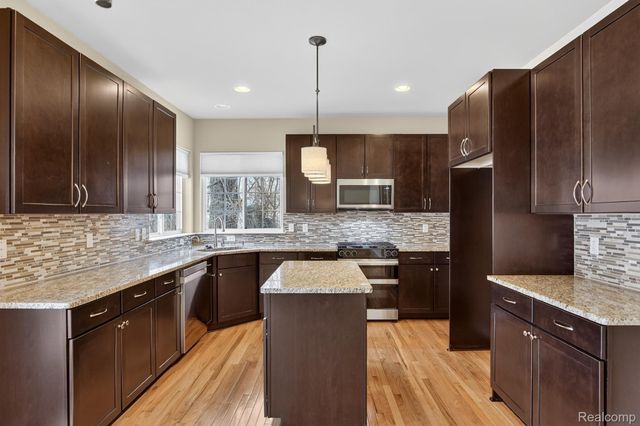 4241 Tonawanda Avenue, Royal Oak Charter Township, MI 48073