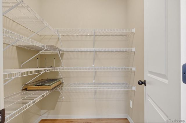 4241 Tonawanda Avenue, Royal Oak Charter Township, MI 48073