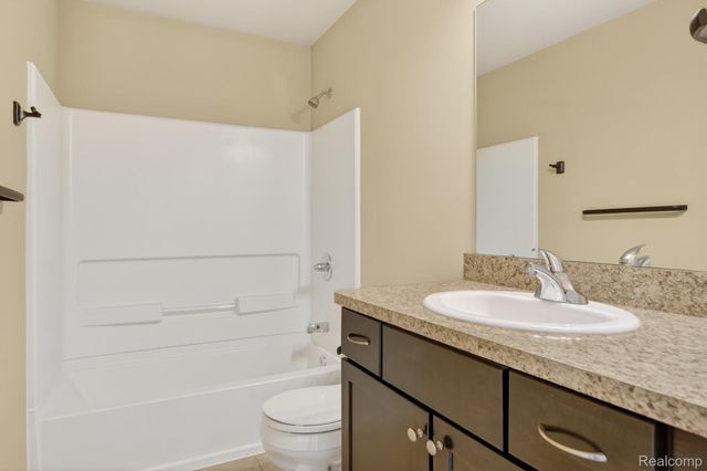 4241 Tonawanda Avenue, Royal Oak Charter Township, MI 48073