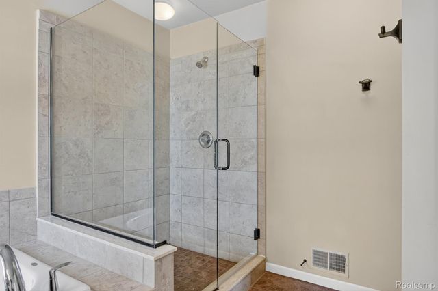 4241 Tonawanda Avenue, Royal Oak Charter Township, MI 48073