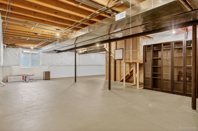 4241 Tonawanda Avenue, Royal Oak Charter Township, MI 48073