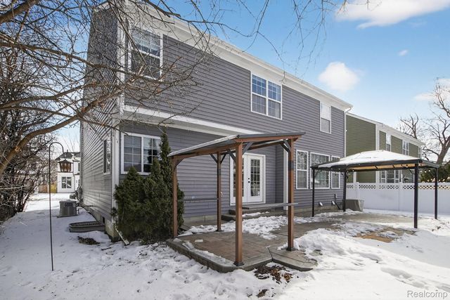 4241 Tonawanda Avenue, Royal Oak Charter Township, MI 48073