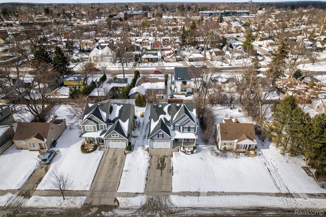 4241 Tonawanda Avenue, Royal Oak Charter Township, MI 48073