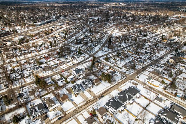 4241 Tonawanda Avenue, Royal Oak Charter Township, MI 48073