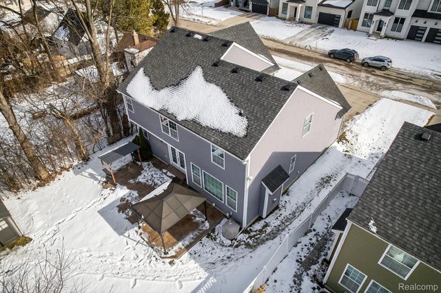 4241 Tonawanda Avenue, Royal Oak Charter Township, MI 48073