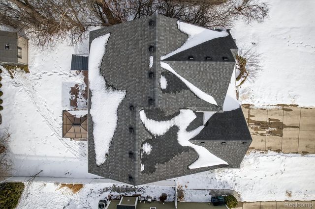 4241 Tonawanda Avenue, Royal Oak Charter Township, MI 48073