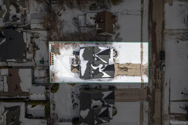 4241 Tonawanda Avenue, Royal Oak Charter Township, MI 48073