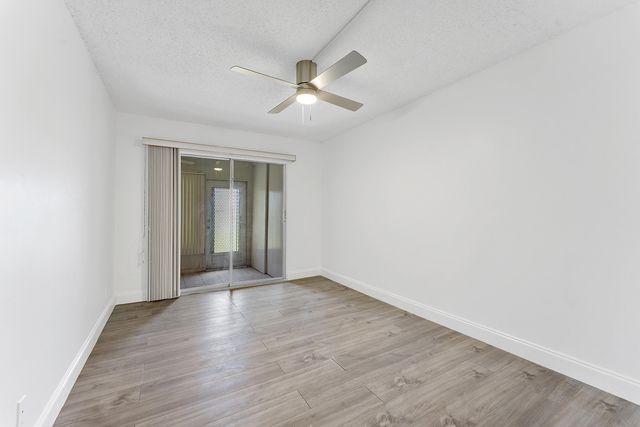 1052 Hythe C, Boca Raton, FL 33434
