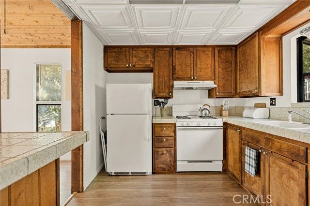 855 Deer Trail, Crestline, CA 92325