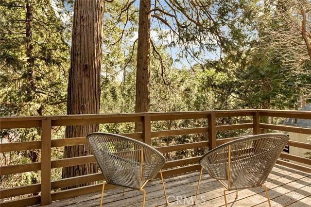 855 Deer Trail, Crestline, CA 92325