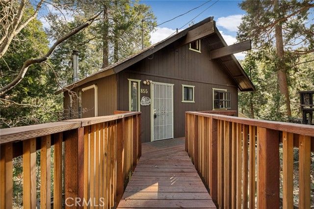 855 Deer Trail, Crestline, CA 92325
