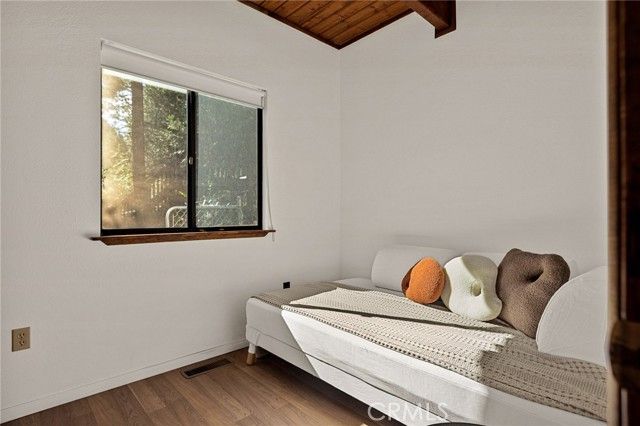 855 Deer Trail, Crestline, CA 92325