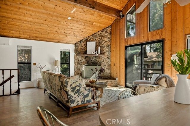 855 Deer Trail, Crestline, CA 92325