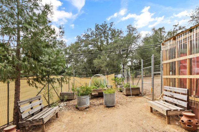 3671 Coon Hollow Rd, Placerville, CA 95667