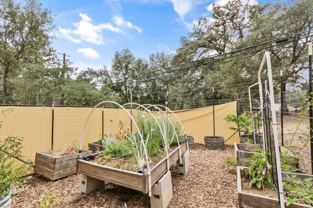 3671 Coon Hollow Rd, Placerville, CA 95667