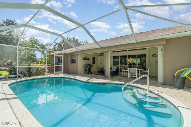 4122 Olde Meadowbrook LN, Estero, FL 34134