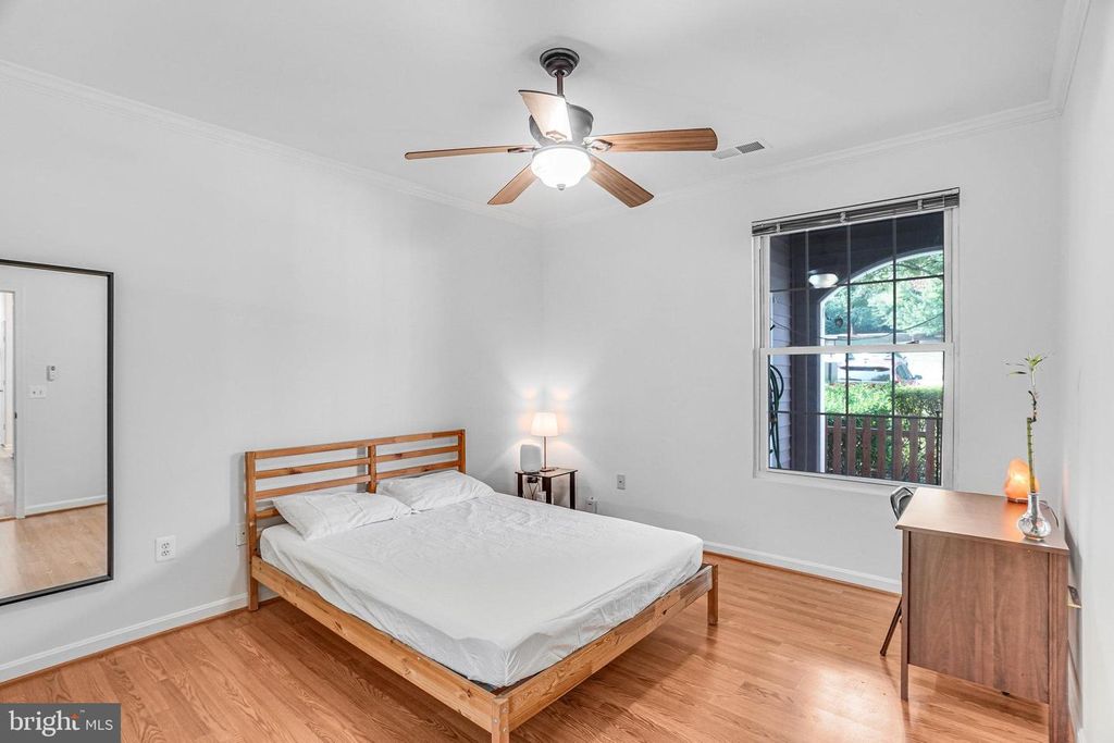 46606 DRYSDALE TER #101, Sterling, VA 20165