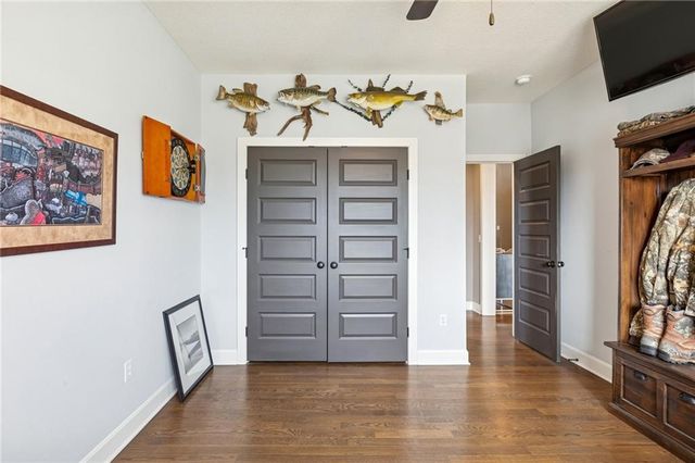 17205 Thomas Lane Road, Smithville, MO 64089