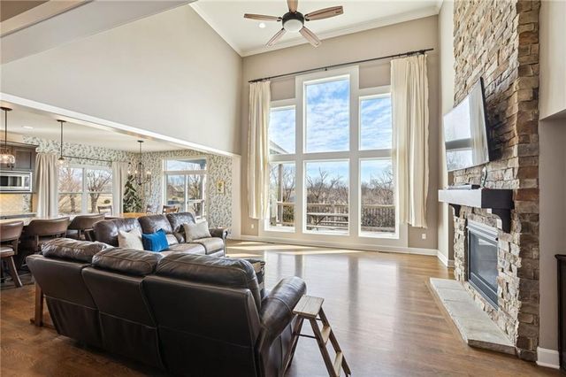 17205 Thomas Lane Road, Smithville, MO 64089