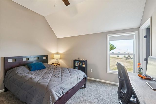 17205 Thomas Lane Road, Smithville, MO 64089