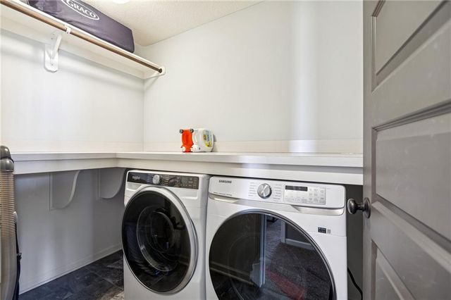 17205 Thomas Lane Road, Smithville, MO 64089