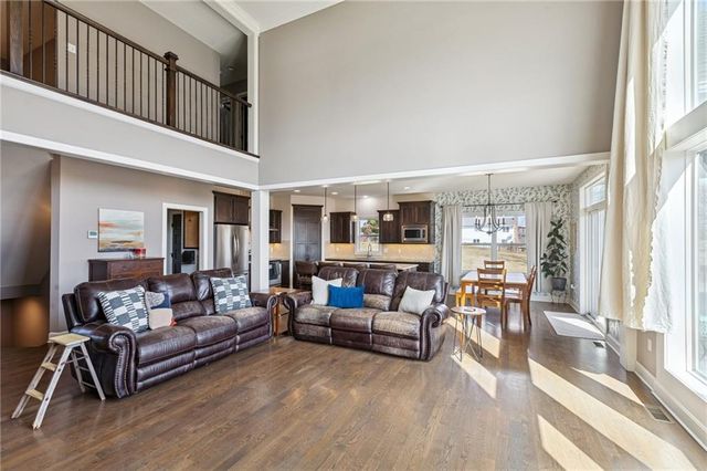 17205 Thomas Lane Road, Smithville, MO 64089