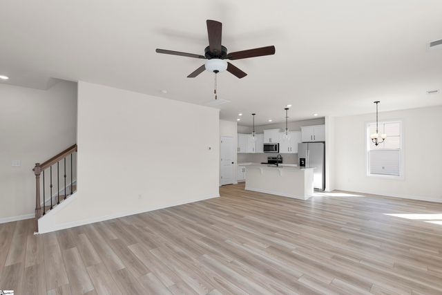 156 Hunter Ridge Drive, Boiling Springs, SC 29316