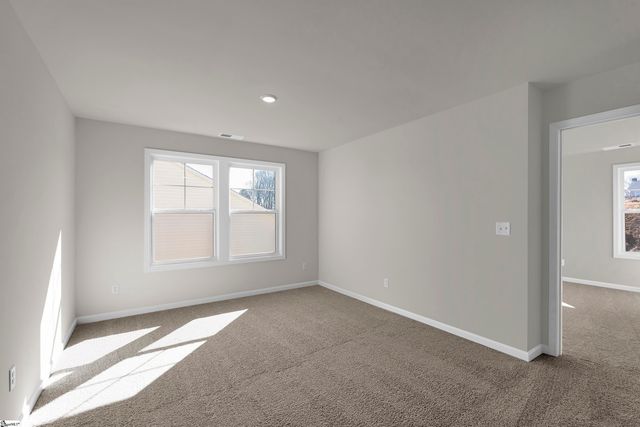 156 Hunter Ridge Drive, Boiling Springs, SC 29316