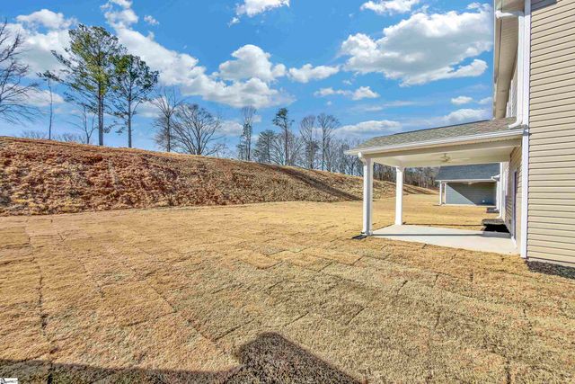 156 Hunter Ridge Drive, Boiling Springs, SC 29316
