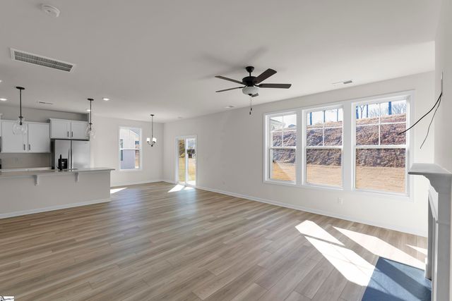 156 Hunter Ridge Drive, Boiling Springs, SC 29316