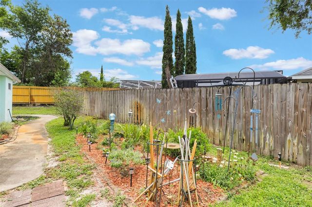 109 HUNTER POINT COURT, Debary, FL 32713