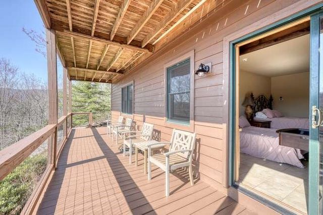 230 Smokin Ridge, Hayesville, NC 28904