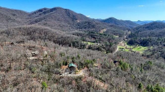 230 Smokin Ridge, Hayesville, NC 28904