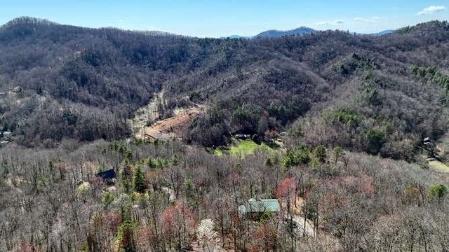 230 Smokin Ridge, Hayesville, NC 28904
