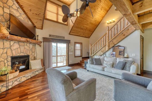 230 Smokin Ridge, Hayesville, NC 28904