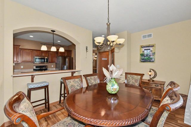 2307 Silver Fox COURT, Waukesha, WI 53188