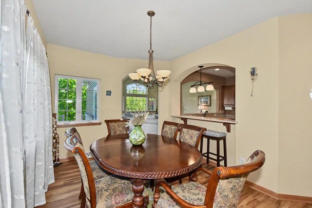 2307 Silver Fox COURT, Waukesha, WI 53188