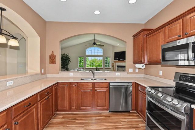 2307 Silver Fox COURT, Waukesha, WI 53188