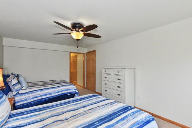 2307 Silver Fox COURT, Waukesha, WI 53188
