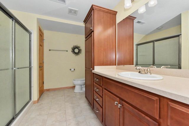 2307 Silver Fox COURT, Waukesha, WI 53188