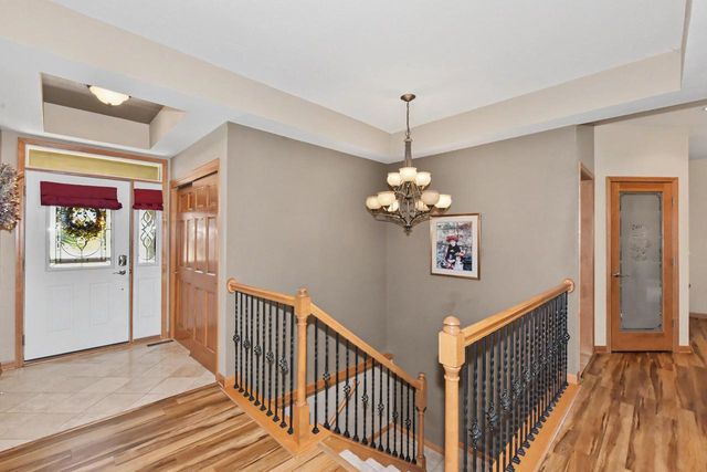 2307 Silver Fox COURT, Waukesha, WI 53188