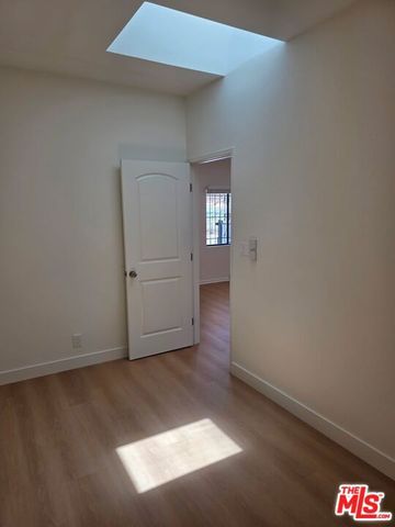 1443 N Mariposa, Los Angeles, CA 90027