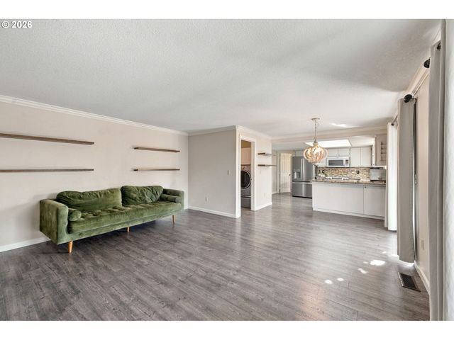 3716 Se SUNRISE Dr, Camas, WA 98607