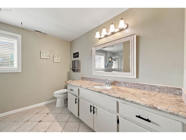 3716 Se SUNRISE Dr, Camas, WA 98607