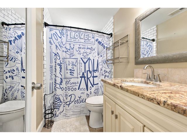 3716 Se SUNRISE Dr, Camas, WA 98607