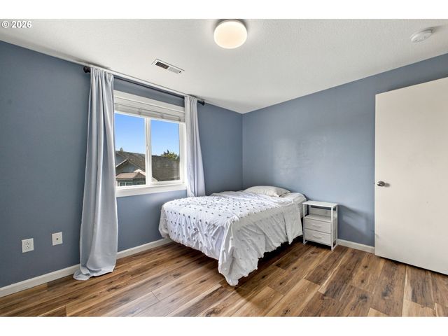 3716 Se SUNRISE Dr, Camas, WA 98607